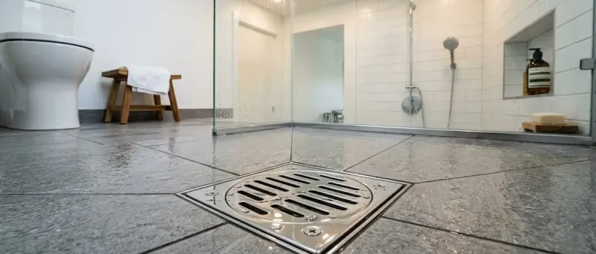 რატომ აქვს ცუდისუნი აბაზანის ტრაპს